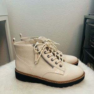 Naturalizer Boots